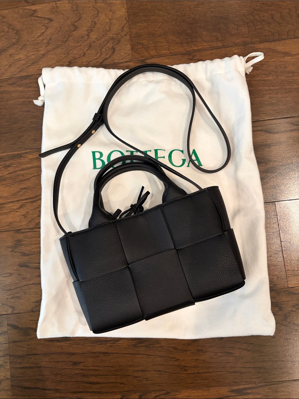 Bottega Veneta Black Mini Arco Intrecciato Top-Handle Crossbody bag NEW w/tags